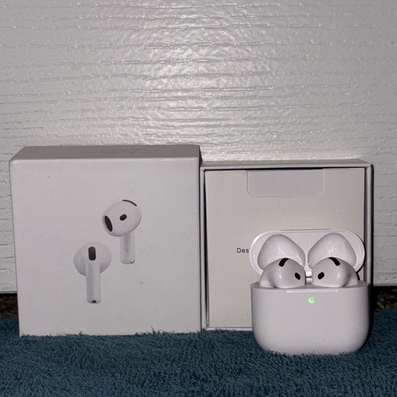 Airpods 4th Gen - Picture 4 of 5